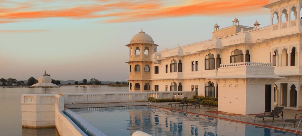lake-nahargarh-palace.png2_