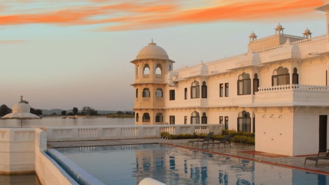 lake-nahargarh-palace.png2_