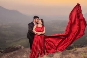 Photographer PHT009 – 1 Photographer PHT009 - 1